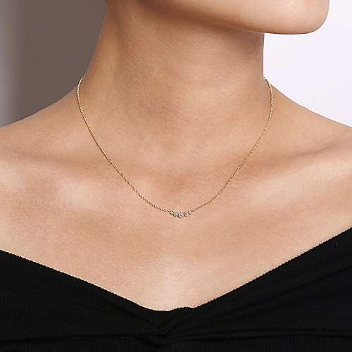 14K Yellow Gold Curved Round Diamond Bar Necklace